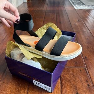 NWT Madden Girl Platform Sandals